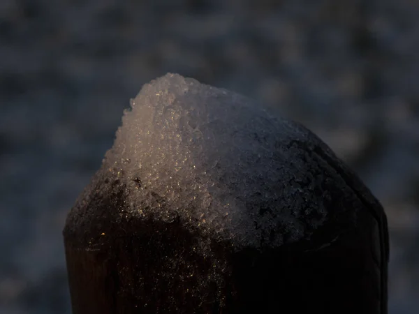 Primer Plano Una Roca Cubierta Hielo —  Fotos de Stock