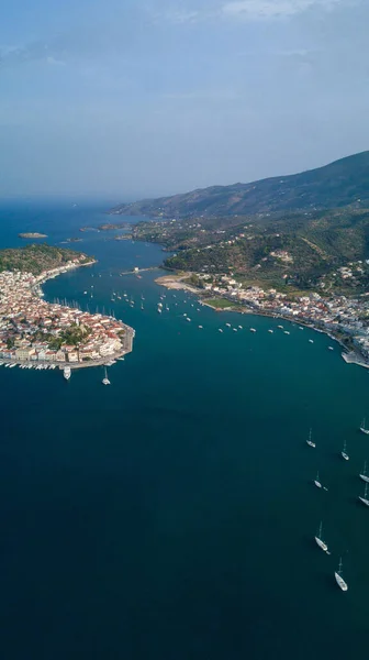 Una Toma Aérea Vertical Hermosa Isla Poros Grecia Durante Día — Foto de Stock