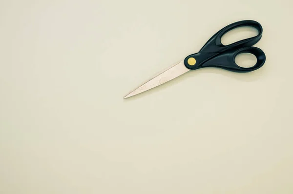 Black Scissors Isolated Grey Backgroun — Stock Photo, Image