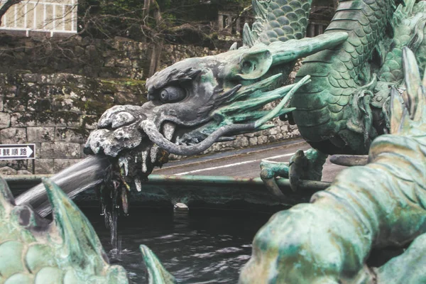 Une Prise Vue Sélective Une Sculpture Fontaine Dragon Nikko Japon — Photo