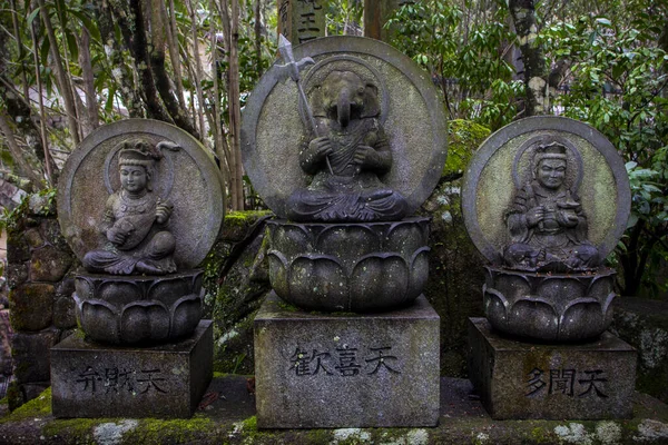 Výběrový Snímek Starých Náboženských Soch Miyajimě Japonsko — Stock fotografie