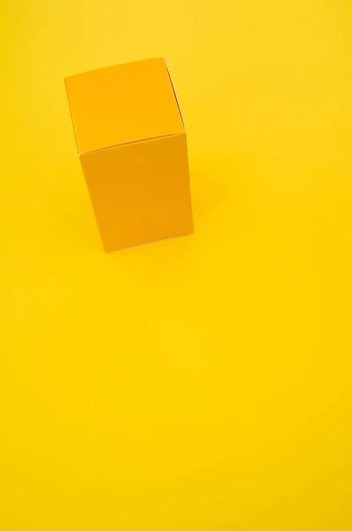 Yellow Paper Cube Isolated Yellow Background — Stock Photo, Image