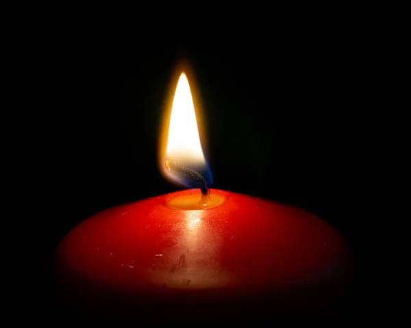 Nahaufnahme Einer Brennenden Kerze Dunkeln — Stockfoto