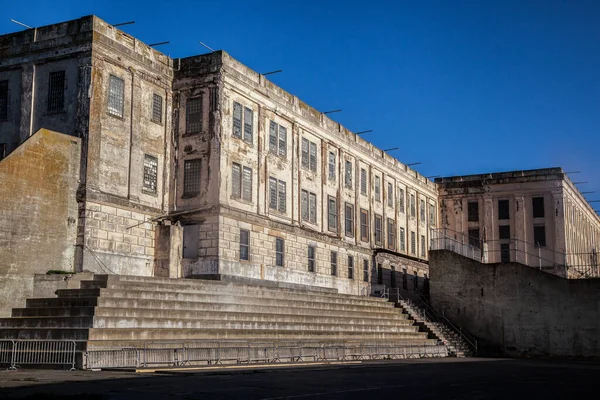 Bellissimo Scatto Dell Esterno Della Leggendaria Prigione Alcatraz Isola Vicino — Foto Stock