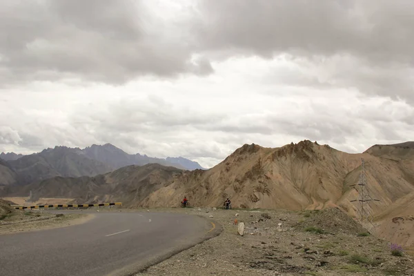 Una Vista Panorámica Las Montañas Secas Pamir Tayikistán Bajo Fondo — Foto de Stock