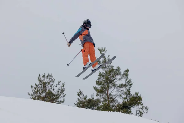 Uma Foto Esquiador Neve Competição Estilo Livre Aberto Maryland Estilo — Fotografia de Stock