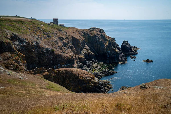 Från Klippa Vid Kusten Och Tyska Andra Världskriget Befästning Guernsey — Stockfoto