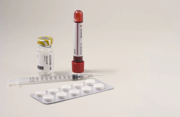 Gros Plan Une Aiguille Avec Ampoule Vaccin Test Covid Avec — Photo