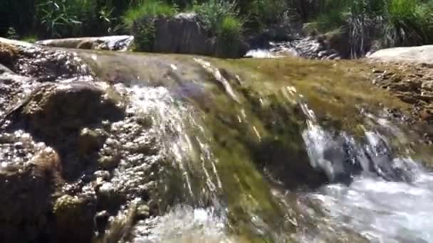 Krásný Vodopád Lese — Stock video