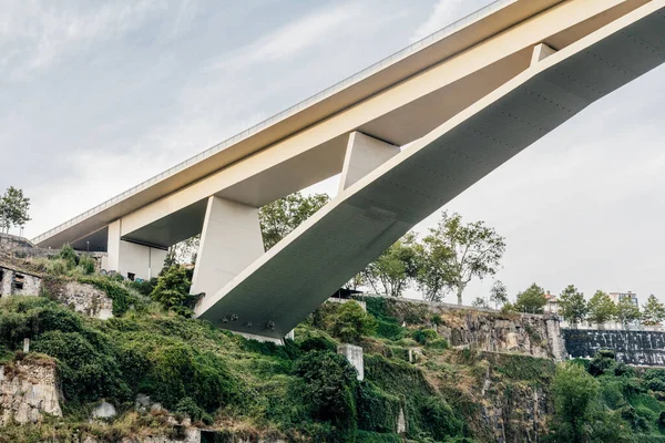 Κοντινό Πλάνο Της Γέφυρας Αραμπίντα Στο Πόρτο Της Πορτογαλίας — Φωτογραφία Αρχείου