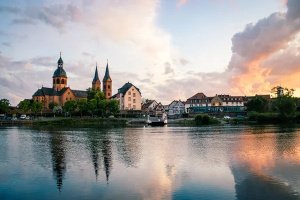 Egy Gyönyörű Felvétel Klostergartenről Seligenstadtban Naplementekor — Stock Fotó