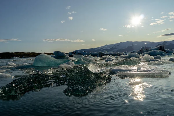 Ein Schöner Blick Auf Den Jokulsarlon Gletschersee Das Sonnenlicht Das — Stockfoto