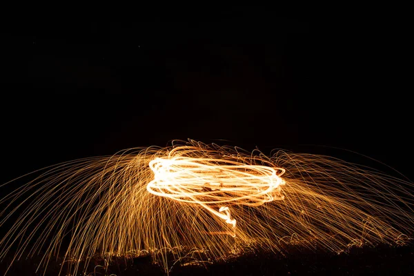 Perfekte Lichtmalerei Mit Stahlwolle Pyrotechnik Bei Nacht — Stockfoto