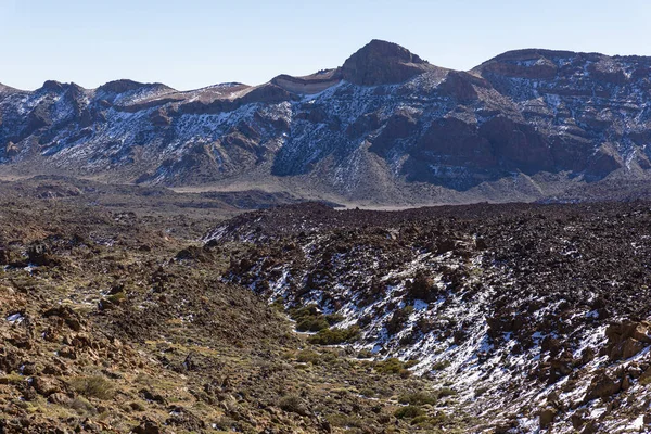 Ηφαίστειο Teide Κάτω Από Τον Γαλάζιο Ουρανό Μια Ζεστή Ηλιόλουστη — Φωτογραφία Αρχείου