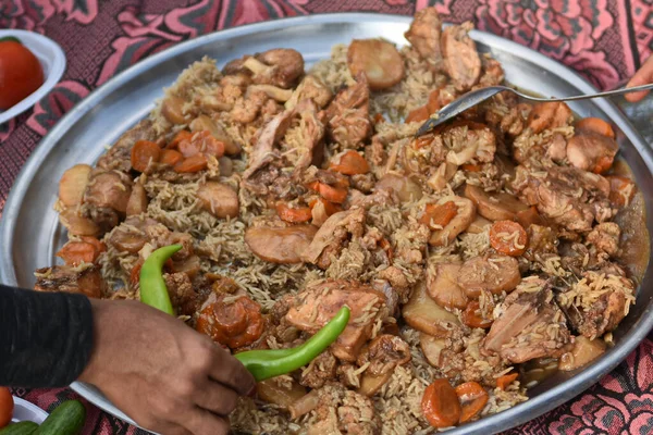 Παραδοσιακό Γεύμα Βεδουίνων Στους Αγρούς Κατά Την Περίοδο Συγκομιδής Της — Φωτογραφία Αρχείου
