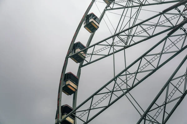 Une Grande Roue Anvers Par Temps Nuageux — Photo