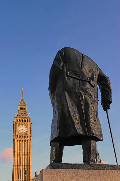 Londres Reino Unido Janeiro 2015 Estátua Sir Winston Churchill Praça — Fotografia de Stock