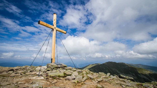 Drewniany Krzyż Szczycie Góry Zirbitzkogel Austrii — Zdjęcie stockowe