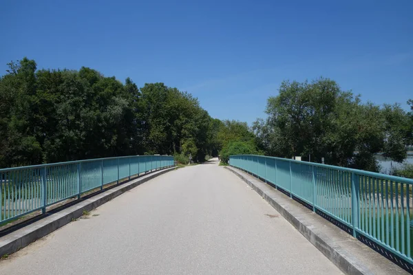 Plan Pont Routier Pour Piétons Avec Une Clôture Métallique — Photo