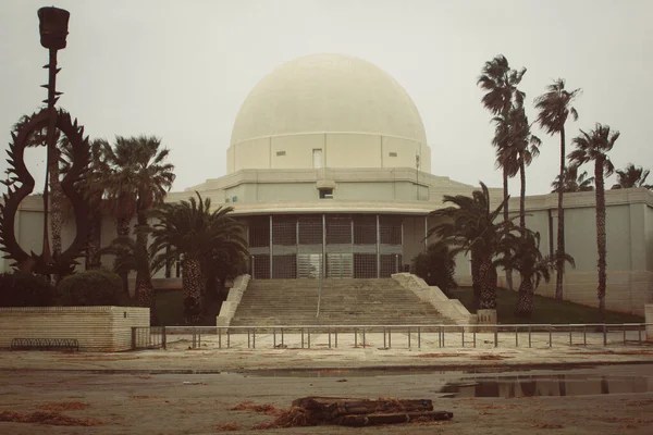 Planetario Castellon Circondato Palme Sotto Cielo Nuvoloso Spagna — Foto Stock