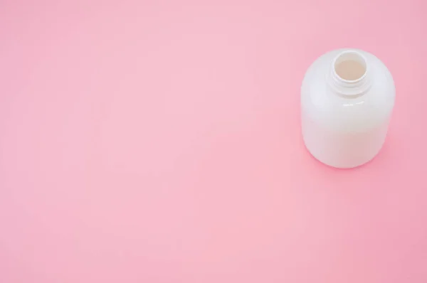 High Angle Shot Empty Bottle Isolated Pink Background — Stock Photo, Image