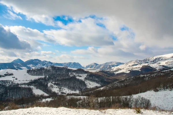 Luftaufnahme Einer Landschaft Mit Apuseni Bergen Aus Rumänien Und Himmel — Stockfoto