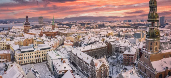 Colpo Panoramico Bel Tramonto Sulla Città Riga Innevata Con Fiume — Foto Stock