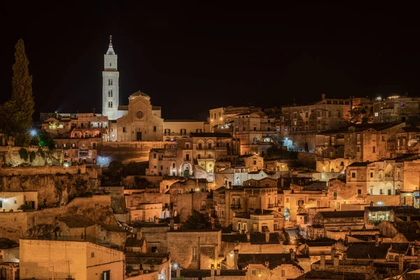 Noční Pohled Čtvrť Sasso Caveoso Matera Katedrálou Matera Dominující Panorama — Stock fotografie