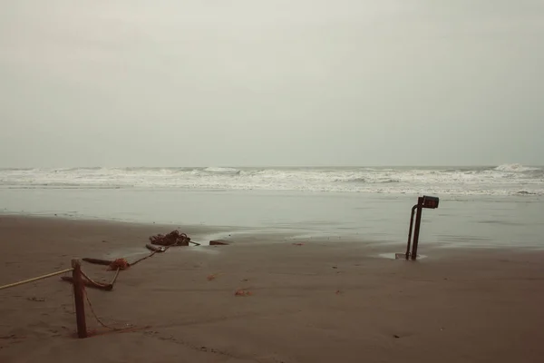 Egy Elárasztott Strand Viharos Időben — Stock Fotó