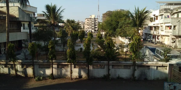 Tiro Ângulo Alto Parque Edifícios Bairro Durante Dia — Fotografia de Stock