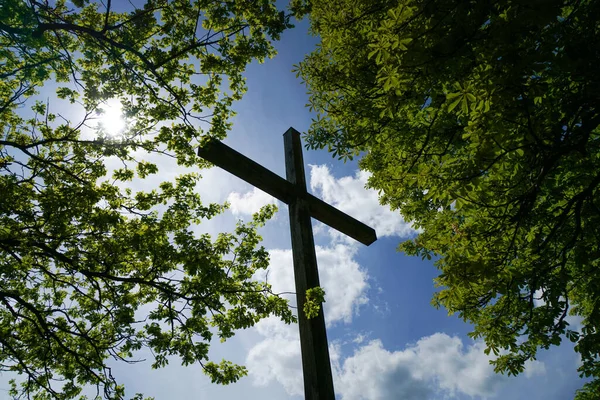 Ein Flacher Schuss Des Hölzernen Kreuzes — Stockfoto