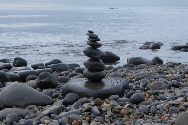 Крупним Планом Знімок Стопки Каменів Пляжі — стокове фото