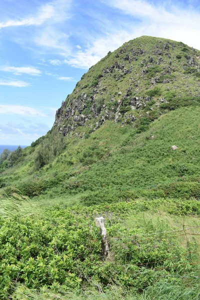 Bellissimo Paesaggio Montuoso Sotto Cielo Nuvoloso Sull Isola Maui Hawaii — Foto Stock