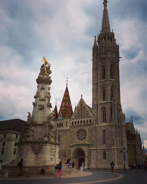 Függőleges Felvétel Egy Budapesti Szent Mátyás Templomról — Stock Fotó