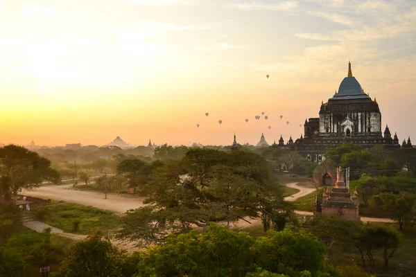 Una Hermosa Toma Del Templo Thatbyinnyu Bagan Myanmar — Foto de Stock