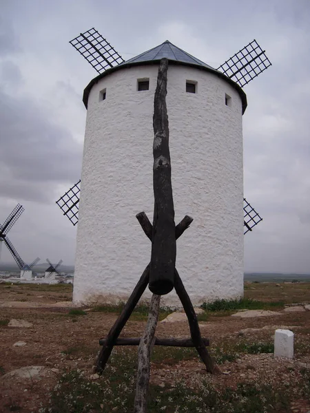 Eine Vertikale Aufnahme Einer Ländlichen Windmühle Campo Criptana Ciudad Real — Stockfoto