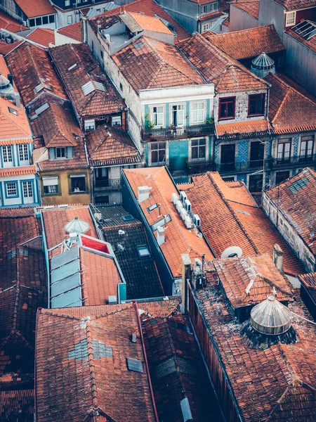 Uma Fotografia Vertical Dos Telhados Aldeia Porto Portugal — Fotografia de Stock