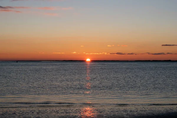 Norderney Almanya Gün Batımında Gün Batımına Yakın Sakin Bir Deniz — Stok fotoğraf