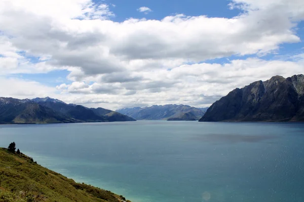 Lindo Lago Wanaka Nova Zelândia Com Majestosas Nuvens Isto Ilha — Fotografia de Stock