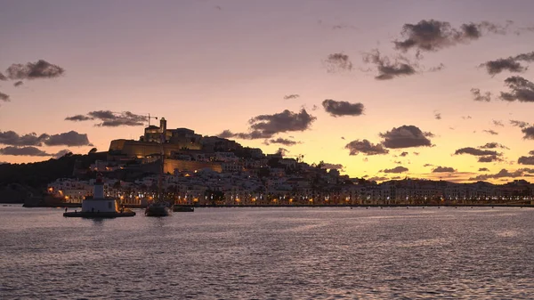 Een Prachtig Shot Van Het Kasteel Stad Dalt Vila Aan — Stockfoto