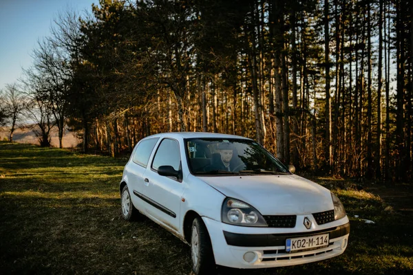 Buim Bosnia Herzegovina Feb 2020 Renault Clio Car Located Forest — Stock Fotó