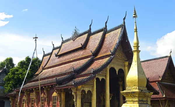 Tempio Con Tetto Sfalsato Wat Sibounheuang Luang Prabang Laos — Foto Stock