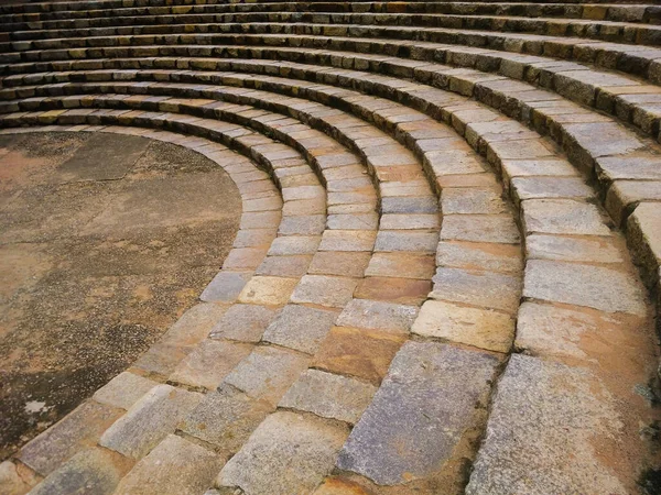 Die Steinernen Sitze Eines Antiken Amphitheaters — Stockfoto