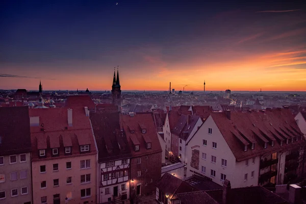 Pôr Sol Acima Antiga Cidade Nuremberga Baviera Alemanha Céu Laranja — Fotografia de Stock