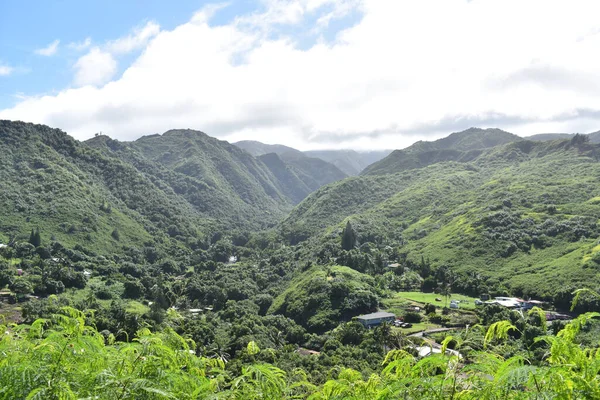 Lenyűgöző Felvétel Egy Gyönyörű Hegyvidéki Tájról Maui Szigetén Hawaii — Stock Fotó