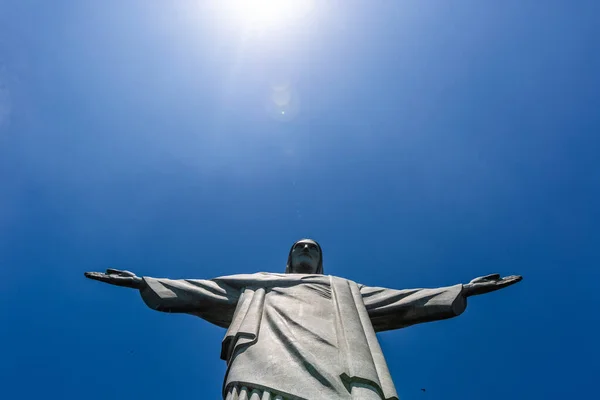 Plano Ángulo Bajo Estatua Del Cristo Redentor Río Janeiro —  Fotos de Stock