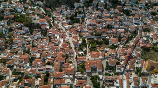 Een Luchtfoto Van Gebouwen Van Het Griekse Hydra Eiland — Stockfoto