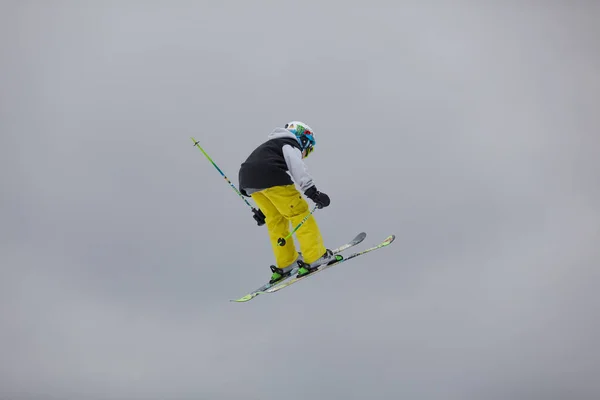 Mchenry Estados Unidos Febrero 2016 Esquiadores Nieve Estación Esquí Wisp —  Fotos de Stock