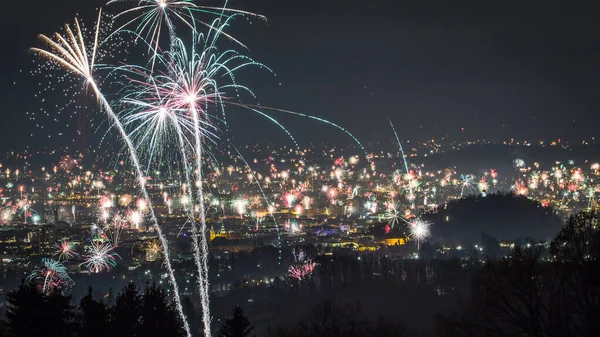 Феєрверки Над Грацом Нові Роки — стокове фото