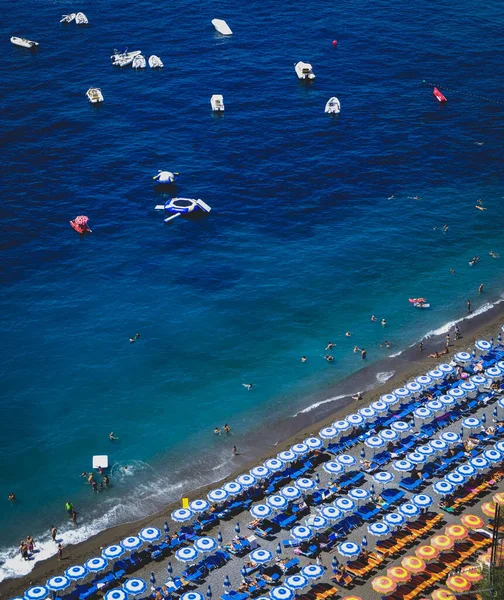 Positano Kayalık Yamaçlardan Sahile Bakıyorum — Stok fotoğraf